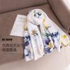 Xale de Gaze com Proteção Solar, Lenço de Seda Elegante e Versátil para Mulheres, Lenço da Moda com Estampa de Plantas e Flores, Estiloso para o Dia a Dia