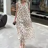 Romance Retro, Estilo Perezoso y Relajado, Vestido sin Mangas de Lunares con Cuello en V para Tallas Grandes
