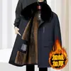Chaqueta de algodón para hombre con forro polar, engrosada, con cuello de piel desmontable, diseñada para hombres de mediana edad y mayores, una chaqueta de algodón cálida de invierno para abuelos.