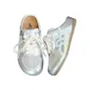 Nuevos modelos 2026 de zapatillas de media caña para mujer para uso exterior, de malla transpirable para verano, zapatillas de entrenamiento alemanas, versátiles, ligeras, cómodas, zapatillas de punta cerrada