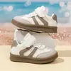 Zapatos de Entrenamiento de Nuevo Estilo para Niños para Primavera y Otoño, Zapatos Deportivos para Niños, Tenis Casuales, Zapatos Blancos para Niñas, Zapatos para Bebé de Suela Suave, Zapatos de Forrest Gump