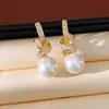 Pendientes de Flor Plegada con Perlas y Circonitas Aguja de Plata Estilo Coreano Pendientes Elegantes de Moda Lujo Ligero Pendientes de Gama Alta Venta al por Mayor