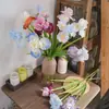 Galhos de Flores de Íris Artificiais por Songjianheyu - Flores Artificiais e Plantas Verdes Atacado para Decorações de Casamento e Artesanato no Estilo Ins