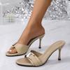 Sandalias de una tira con punta abierta para ropa exterior de mujer 2025 Primavera y Verano Nuevo Albaricoque Sexy Tacones Altos de Aguja