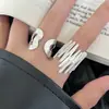 Anillo de corazón de línea irregular de nicho estilo europeo y americano para mujer, nuevo diseño exagerado, único, simple y versátil, anillo para dedo índice para mujer