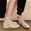 Zapatos de Entrenamiento Alemanes Color Plata Modelo Nuevo 2026 para Mujer, con Aumento Invisible de Altura Interno, Zapatos Casuales tipo Ballet de Verano sin Cordones con Suela Suave para Mujer