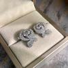 Pendientes de Flor de Rosa con Circonita de Aguja Plateada Microincrustados con Circonita Pendientes Sencillos Venta al por Mayor Moda Femenina Estilo Commuter