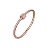 Pulsera Transfronteriza de Acero Inoxidable para Mujer, Pulsera de Joyería de Acero de Titanio, Estilo Sencillo Europeo y Americano, Joyería de Oro de 18K, Joyería Versátil de Lujo Ligero