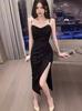Vestido de tirantes negro con abertura estilo Hepburn, de lujo ligero, estilo francés para mujer, Verano 2026, Largo brillante ajustado