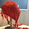 Gorro de Ganchillo Hueco Hecho a Mano para Mujer, Rojo Irregular con Borlas, Cálido, Protección para las Orejas, Ranura Trasera, Gorro de Punto de Color Sólido