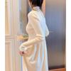 Vestido de malha de manga comprida em estilo francês suave para outono e inverno, vestido suéter com gola alta e casaco