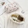 5424 Estuche Acolchado con Relieve de Dibujos Animados Bolsa de Cosméticos de Mano para Mujer Almacenamiento de Gran Capacidad Estudiante Cremallera Papelería Estuche para Lápices