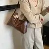 Bolso de hombro sencillo para mujer, nueva moda otoño 2026, casual, para el trabajo, para ir al trabajo, cruzado, versátil, tipo bolsa de dumplings