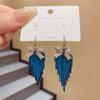 Aretes de Ganchillo con Borla de Cadena de Lazo Francés Retro de Lujo Ligero, Temperamento de Alta Gama, Aretes de Celebridad de Internet, Aretes Versátiles para Ir al Trabajo