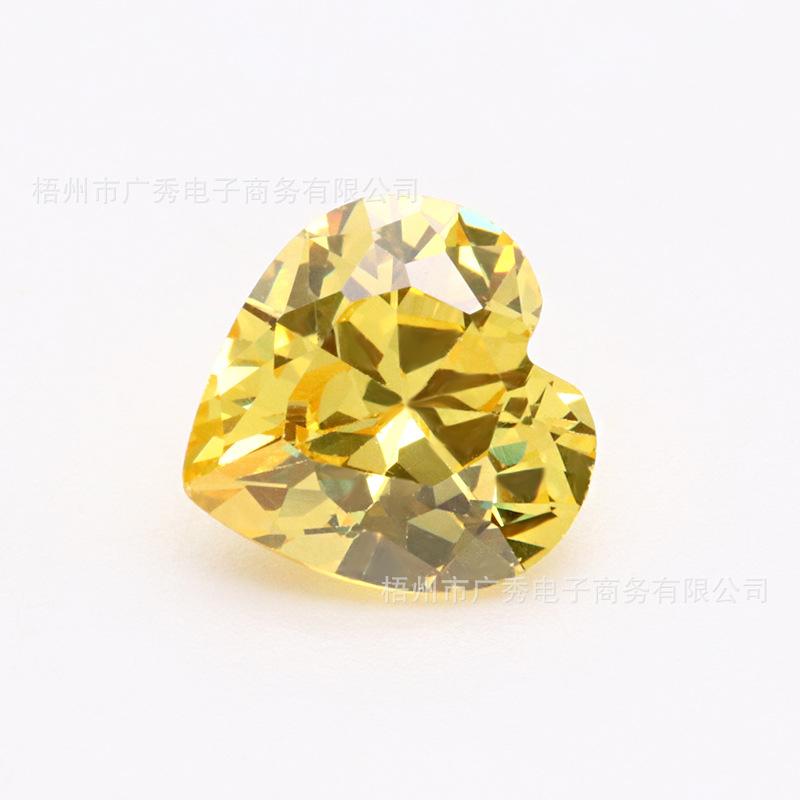 心形金黄锆石