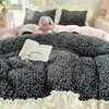 Juego de Cuatro Piezas de Vellón de Coral de Leche Grado A Ropa de Cama para el Hogar Funda Nórdica de Encaje Francés Juego de Tres Piezas Engrosado Cálido de Invierno