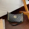 2026 Nova Bolsa de Mão de Couro Sintético Estilo Vintage de Hong Kong de Alta Qualidade, Bolsa de Ombro, Bolsa de Braço, Bolsa Transversal, Bolsa Simples para o Dia a Dia