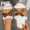 Pantuflas de algodón peluche con lazo, nuevo estilo para interior y exterior, tamaño pequeño, en stock, pantuflas cómodas y esponjosas