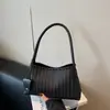 Bolso Cuadrado Pequeño Tejido Hecho a Mano de Nicho Coreano para Mujer 2025 Otoño Nuevo de Moda Retro Casual Bolso de Hombro o Axila