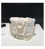 Bolsa de Hombro Cruzada de Algodón Acolchada de Moda Nueva y Tendencia Transfronteriza 2026 Versátil Bolso Tote de Gran Capacidad para el Trabajo