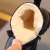 Botas de algodão e couro infantis de inverno 2026 estilo britânico punho de meia elástico botas Martin para meninos botas quentes para meninas para o Nordeste nevado