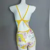 (Capa única, sin almohadilla en el pecho) Traje de baño de una pieza para mujer con diseño de niña de dibujos animados de cabello rizado, traje de baño conservador de corte bajo para piscina y competición