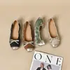 Zapatos planos flexibles estilo británico elegantes sin cordones 2026 modernos de meter para combinar con faldas Franceses antideslizantes para mujer
