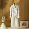 Abrigo de lana doble faz 100% lana con cuello alto, tapeta diagonal, cinturón para ceñir la cintura, abrigo largo de lana de invierno nuevo 26 con cuello alto