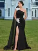 Vestido de Noite Elegante e Sexy Transfronteiriço Europeu e Americano 2025 Ombro Único Sem Mangas Decote Caído Manga Longa Sexy Vestido de Banquete