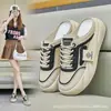Sandalias sin cordones de nuevo estilo para el verano 2025 para mujer, calzado exterior de moda con plataforma y chanclas, zapatos casuales retro para playa para mujer