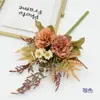 Buquê de Flores Artificiais para Decoração de Cena de Casamento, Flores de Cravo Névoa de Outono Amarradas à Mão, Arranjo de Flores em Frasco de Fragrância para Casa, Flores Artificiais