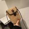 Bolsa de Ombro Transversal Casual Moda Simples Personalizada Outono e Inverno Nova Bolsa Feminina 2025 Tendência de Nicho Pequena Quadrada