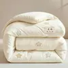 Nueva colcha de fibra de soja 2026, colcha de invierno, colcha cálida para dormitorio individual, colcha de algodón engrosada, adecuada para todas las estaciones