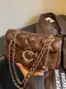 Bolsa Pequeña Cuadrada Bordada con Diamantes Transfronteriza Yuezhi Otoño/Invierno 2026 Bolso Nuevo Estilo Chanel Pequeño para Mujer Bolso Pequeño de Cadena para Hombro y Cruzado de Nicho