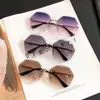 Novedad Gafas de Sol Multilaterales Sin Marco de Borde Estilo Coreano para Mujer Moda Cara Redonda Estilo Retro Harajuku Gafas de Sol Personalizadas de Moda