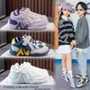 Zapatos funcionales de cuero impermeables para niños de otoño con puntera anticolisión, suela de goma y cierre de velcro para niños y niñas, adecuados para correr al aire libre