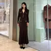 Vestido Tricô Retro Coreano com Decote V para Mulheres, Início da Primavera, Vestido Longo de Alta Qualidade Slim Fit que Molda o Corpo, Novo Modelo 2026
