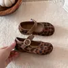 Zapatos de Cuero para Niñas Suela Suave 2026 Otoño Nuevos Zapatos Infantiles Bebé Retro Zapatos de Princesa Mocasines para Niñas Zapatos Individuales