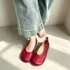 Zapatos de ballet con aumento interno de altura ~ Zapatos súper suaves de imitación de pezuña de cerdo con punta dividida para mujer, tallas grandes 36-42, zapatos sin cordones de corte bajo, rojos