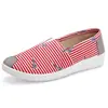 Zapatos de Pescador Thomas 2024 Primavera Nuevos Zapatos Planos para Madres de Mediana Edad y Mayores Estilo Coreano Slip-On Zapatos de Lona Transfronterizos