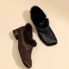 2026 Invierno Retro Nuevos Zapatos Peludos de Tacón Grueso Casuales Cómodos Zapatos Pequeños de Cuero con Forro de Felpa para Calidez y Versatilidad Zapatos de Algodón para Mujer