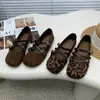 Populares zapatos Mary Jane para mujer, colección otoño 2026, zapatos planos casuales de doble hebilla, mocasines retro estilo Birkenstock con suela blanda