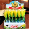Paletas y Caramelos Duros en Varias Formas de Frutas para que los Niños Compartan Dulces y Den a sus Amigos Regalos Navideños. Puestos en la Puerta de la Escuela
