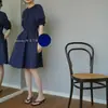 Nuevo Estilo Verano 2026: Vestido Blanco Súper Elegante de Cintura Ceñida y Corte A, Vestido Azul Adelgazante para Figuras Pequeñas