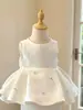 Vestido de cumpleaños de un año para niñas, nuevo estilo 2026, vestido de dama de honor, vestido de princesa de satén blanco para niñas pequeñas
