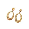 Pendientes de oro con geometría ovalada irregular de metal, pendientes vintage para mujer, pendientes elegantes estilo Hong Kong, nuevas explosiones 2024