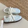 Zapatos de Entrenamiento Alemanes de Fondo Plano Estilo Coreano para Mujer Otoño 2026 Nuevos Zapatos de Plataforma Transpirables Versátiles Casuales Cómodos Zapatos Blancos Pequeños Más Vendidos