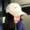 Gorra de Béisbol Suave con Bordado de Letra Simple para Mujer Estilo Nuevo de Principios de Otoño Visera Ancha Visera de Mayor Profundidad