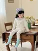 Venta al por mayor de pescado pequeño y caramelos de níspero, en stock, ropa de estar de algodón Lycra grado A, conjunto de ropa de otoño para niños (top y pantalones)