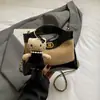 Bolsa Pequena de Bordado com Diamantes para Mulheres 2025 Nova Moda Cor Contrastante Versátil Bolsa Transversal com Corrente Super Popular Bolsa Carteiro Pequena